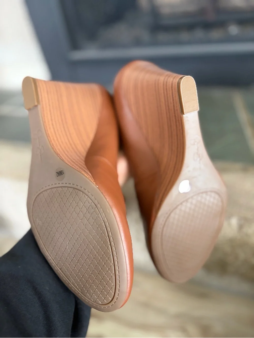 Jessica Simpson Tan Brown Leather Wedge Pumps